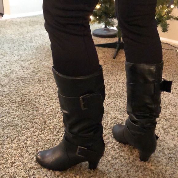 🛍 SOLD Kenneth Cole New York Black Boots 8M - Picture 3 of 8